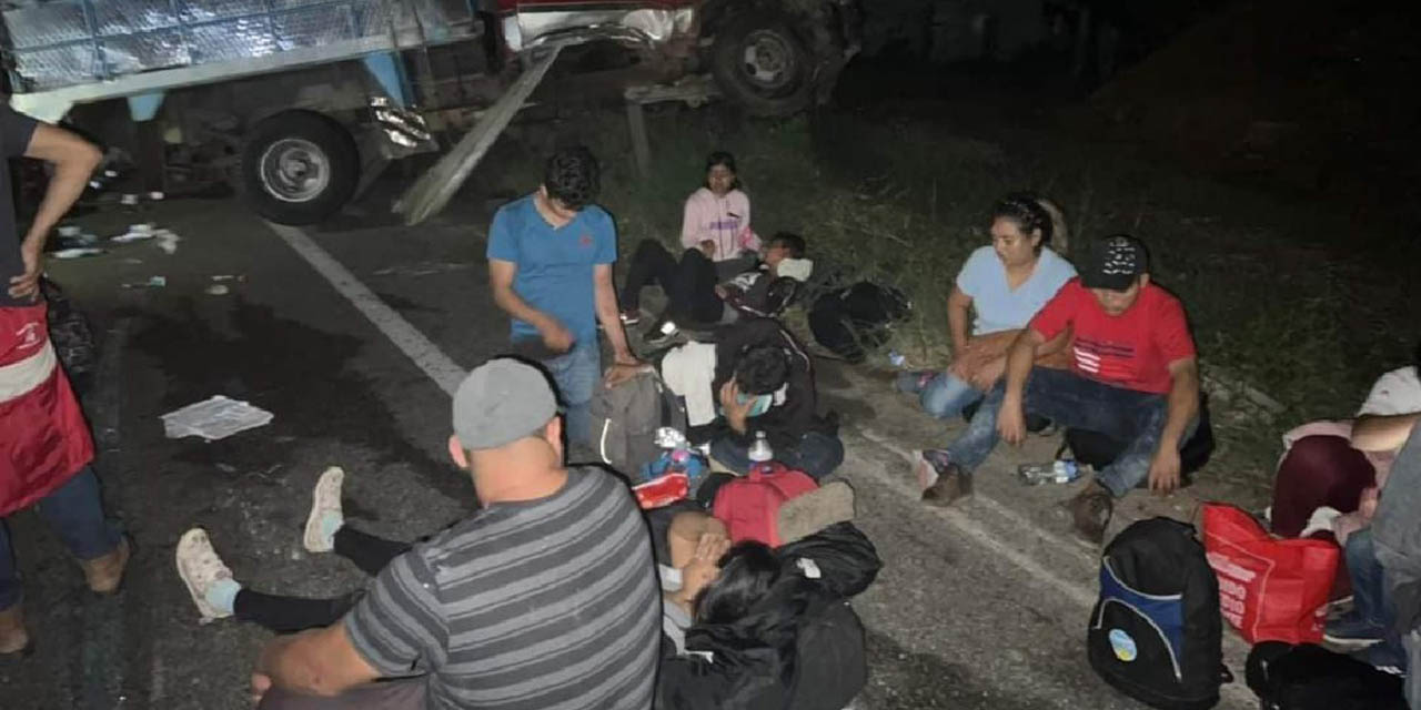 ¡De locura! Camión con migrantes vuelca y deja 13 heridos en Chiapas; en el lugar del accidente se registra balacera | El Imparcial de Oaxaca