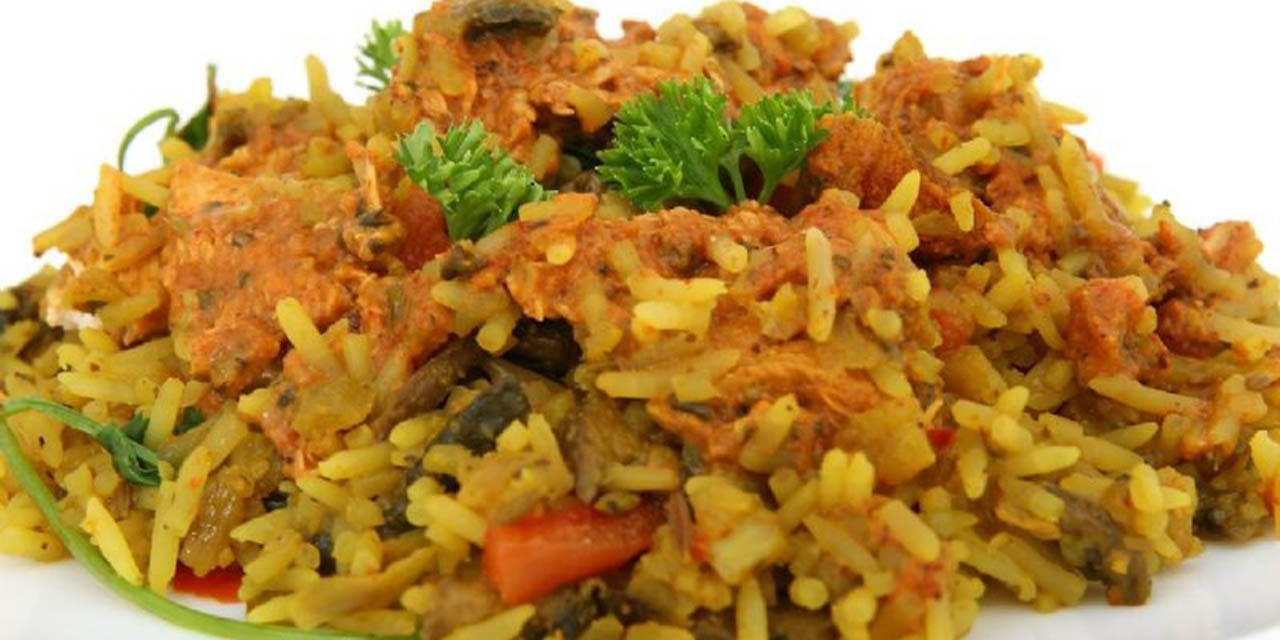 ¿No sabes qué cocinar? Prepara un rápido y sencillo arroz amarillo con verduras para la semana | El Imparcial de Oaxaca