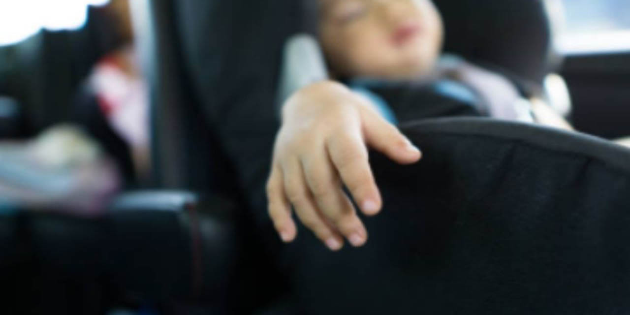 Conmoción en Florida: muere un niño de 3 años después de que sus padres lo dejaran olvidado en el auto