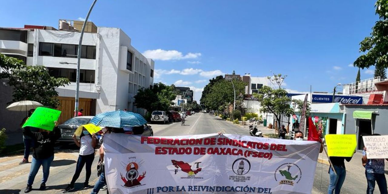 FSEO bloquea Calzada Porfirio Díaz en Oaxaca | El Imparcial de Oaxaca