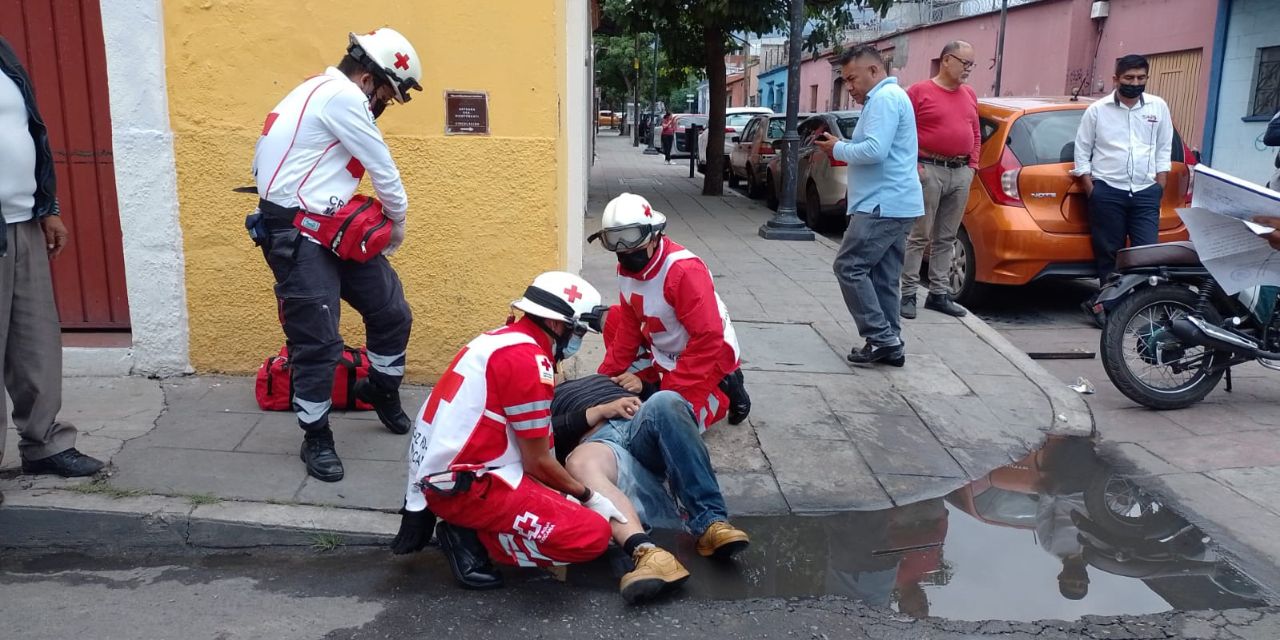 Motociclista choca contra camión | El Imparcial de Oaxaca