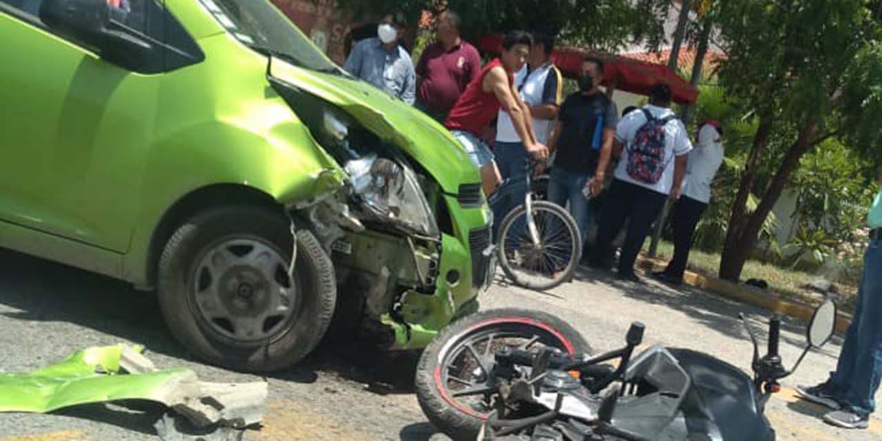 Fuerte choque deja una persona lesionada | El Imparcial de Oaxaca