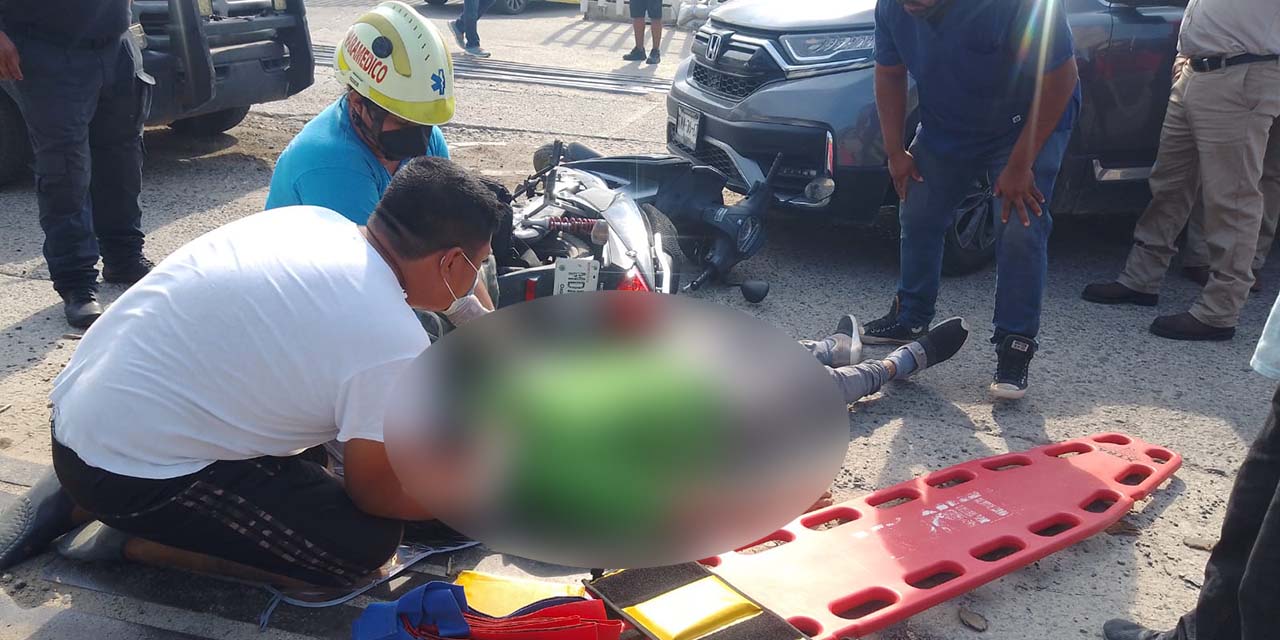 Camioneta embiste a motociclista en colonia de Salina Cruz | El Imparcial de Oaxaca
