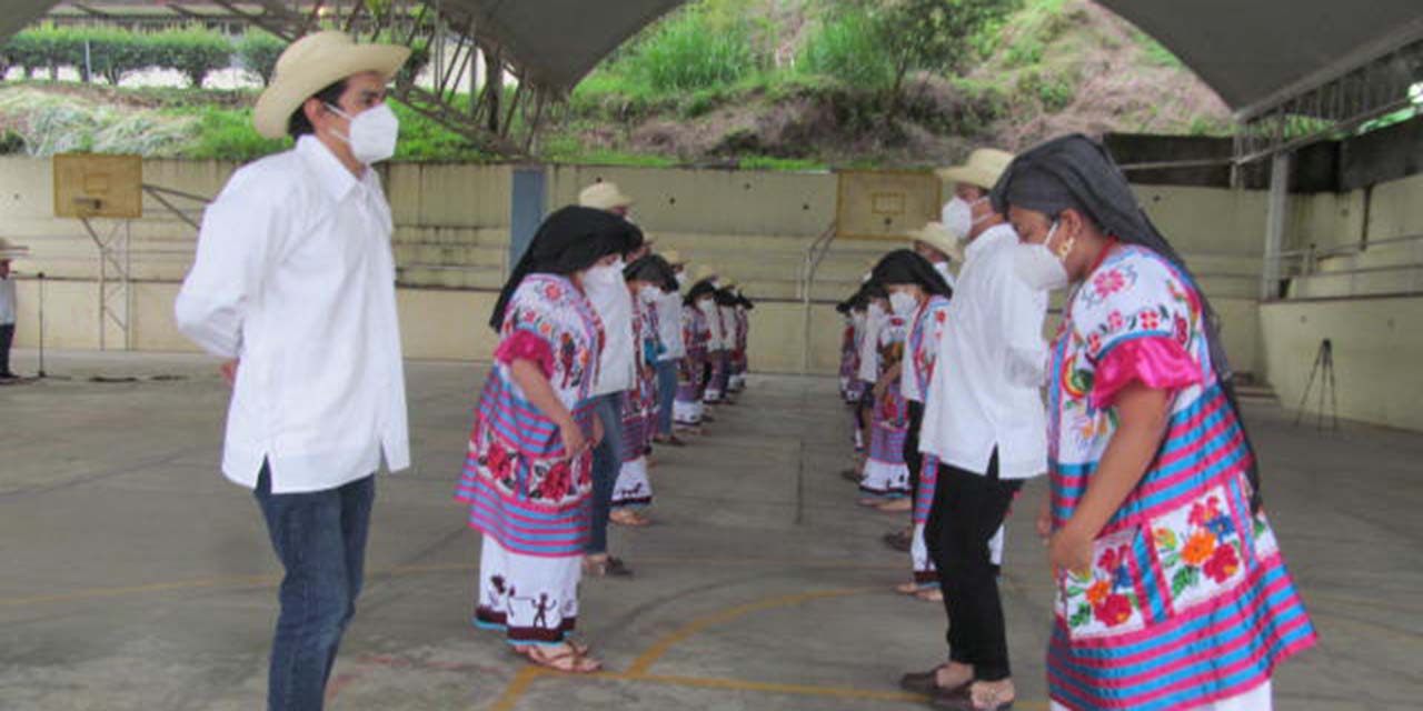 Denigran bailarines a los Sones Mazatecos | El Imparcial de Oaxaca
