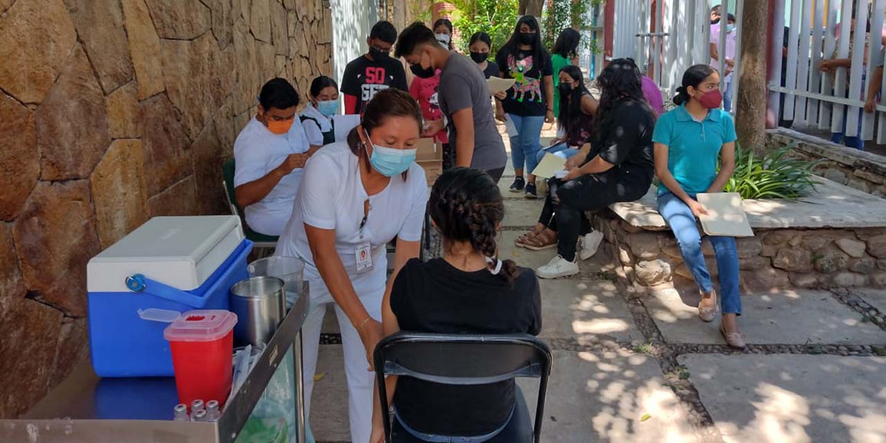 En Cuicatlán, se agotan dosis de vacunas contra Covid-19 | El Imparcial de Oaxaca