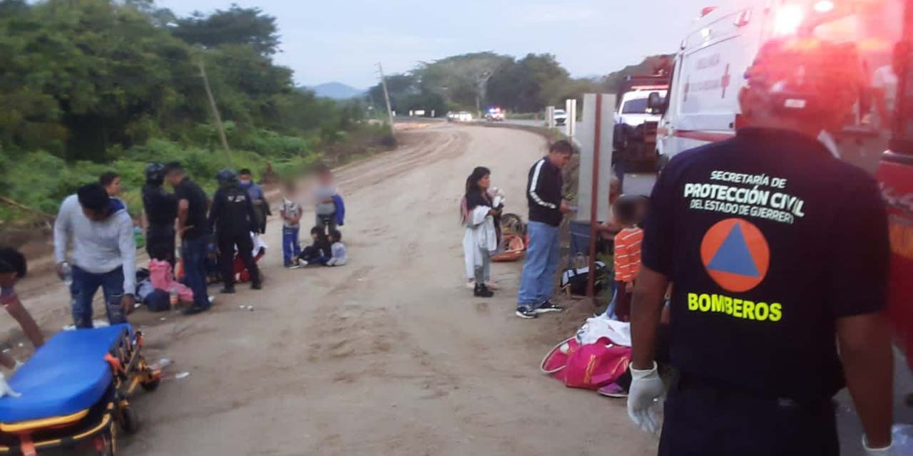 Volcadura de autobús deja una mujer muerta y 17 heridos | El Imparcial de Oaxaca