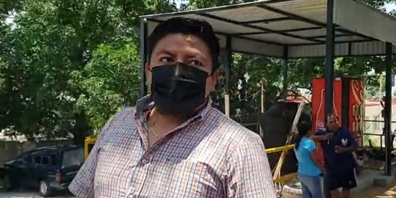 Niegan ingreso a la comisaría al abogado de la familia Hay Urrutia | El Imparcial de Oaxaca