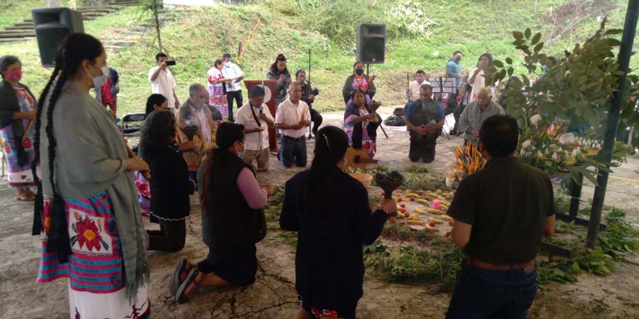 Celebran en Huautla el Día de los Pueblos Indígenas | El Imparcial de Oaxaca