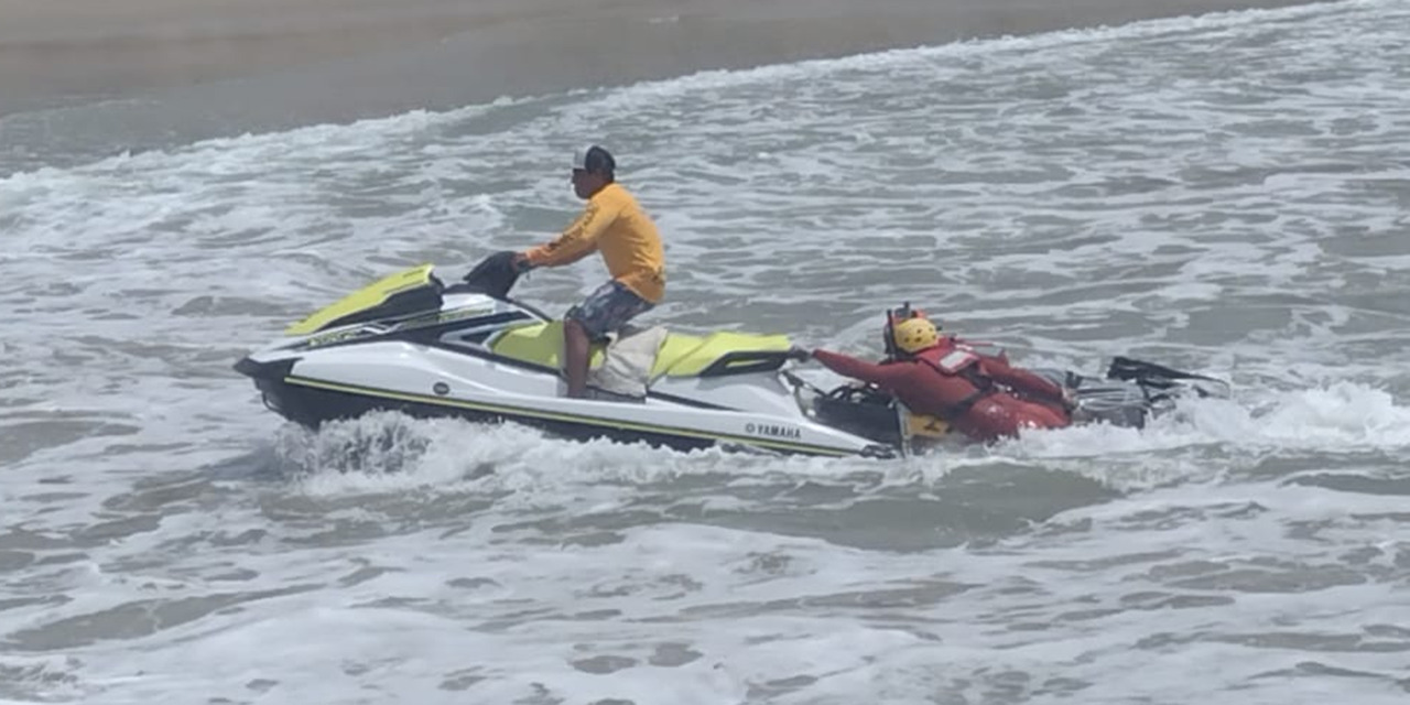 ¡Cadáver de hombre es hallado flotando en el mar! | El Imparcial de Oaxaca