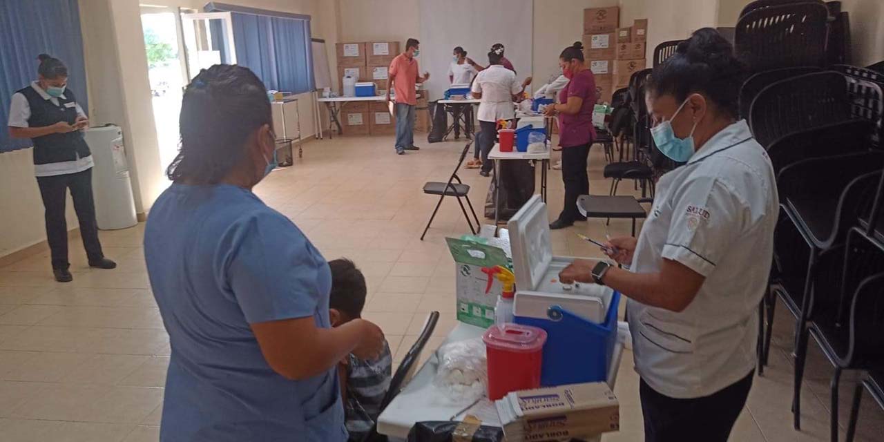 Vacunan a menores contra Covid-19 en Pinotepa Nacional | El Imparcial de Oaxaca
