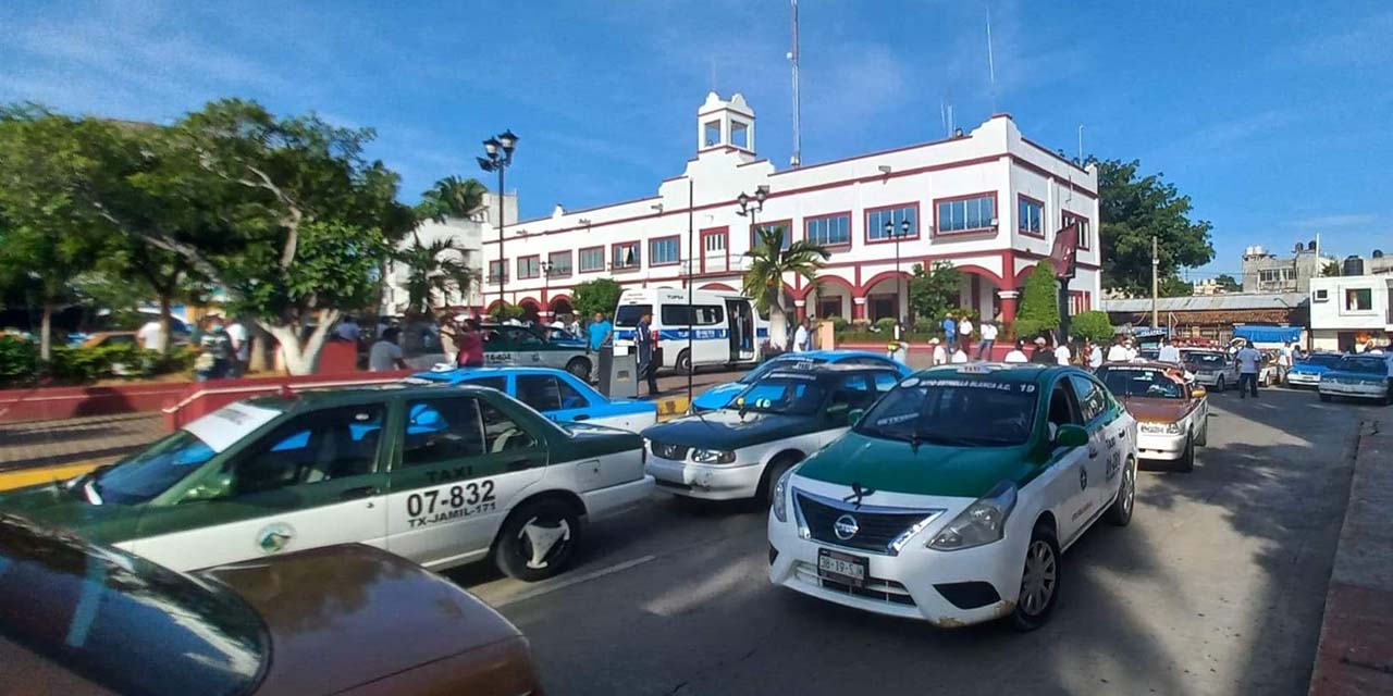 Exigen taxistas seguridad en Pinotepa Nacional | El Imparcial de Oaxaca