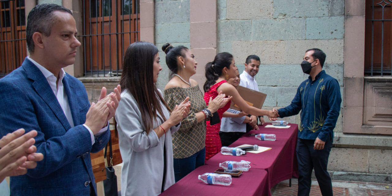 Dudas y hermetismo por el premio municipal de la juventud | El Imparcial de Oaxaca
