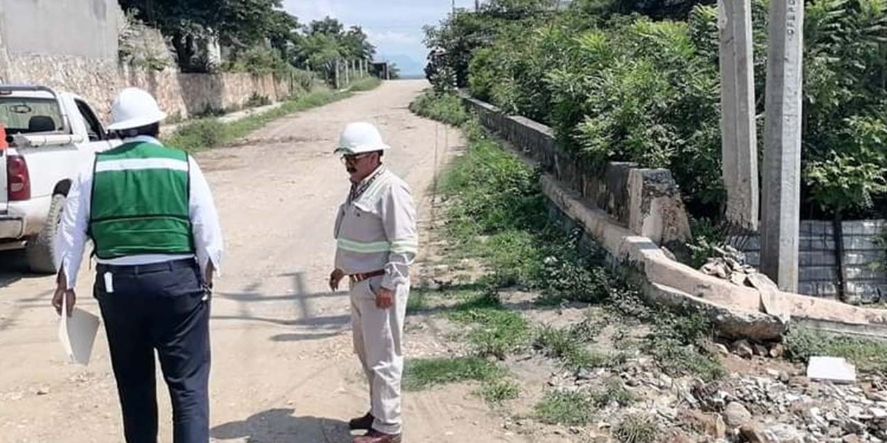 Exigen a la CFE que atienda postes en mal estado | El Imparcial de Oaxaca
