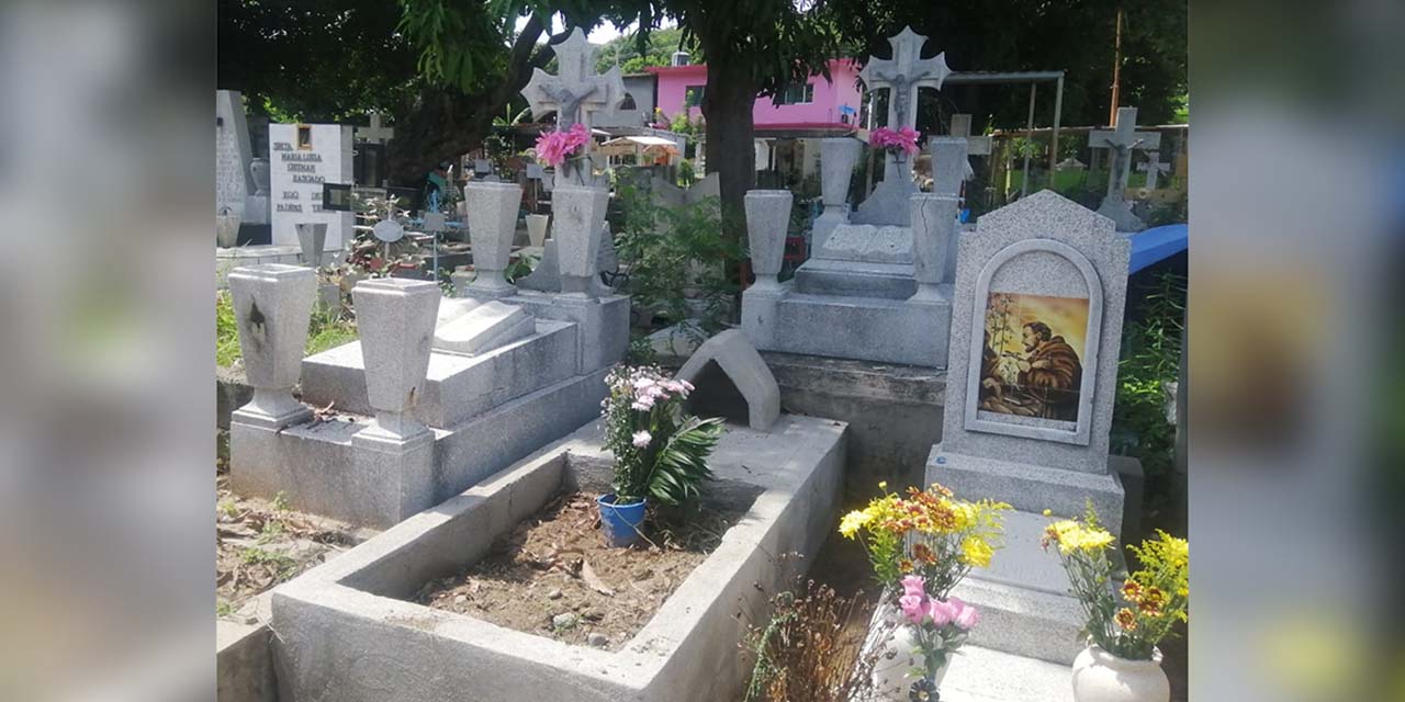 Controversia por presunta venta de espacios en cementerio de Salina Cruz | El Imparcial de Oaxaca
