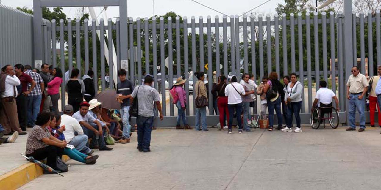 Proponen burócratas regresar a laborar hasta en diciembre | El Imparcial de Oaxaca