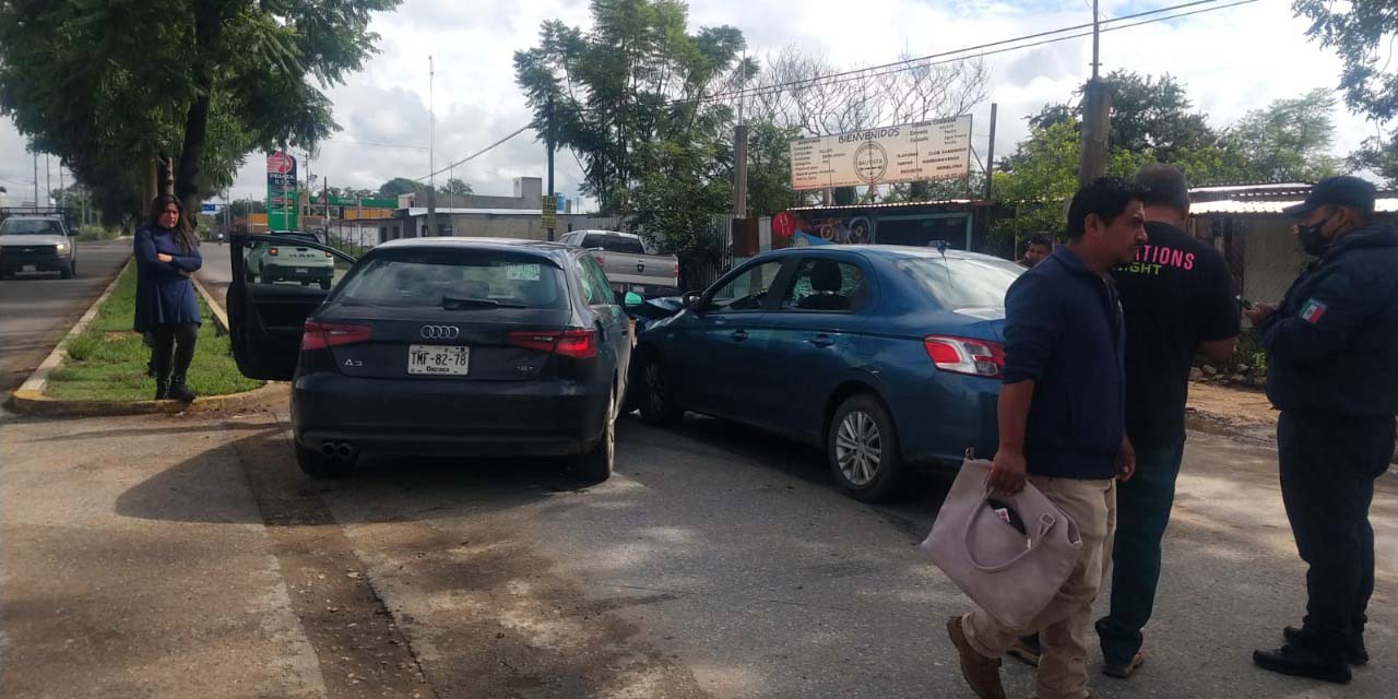 Choque deja solo daños materiales