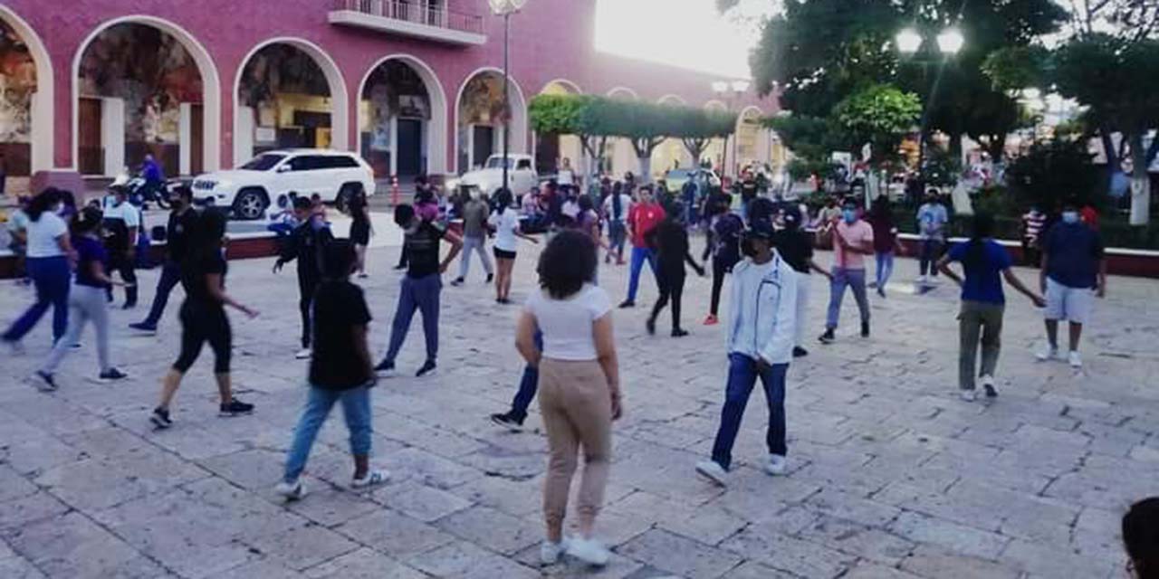 Desalojan a estudiantes de danza en Huajuapan | El Imparcial de Oaxaca