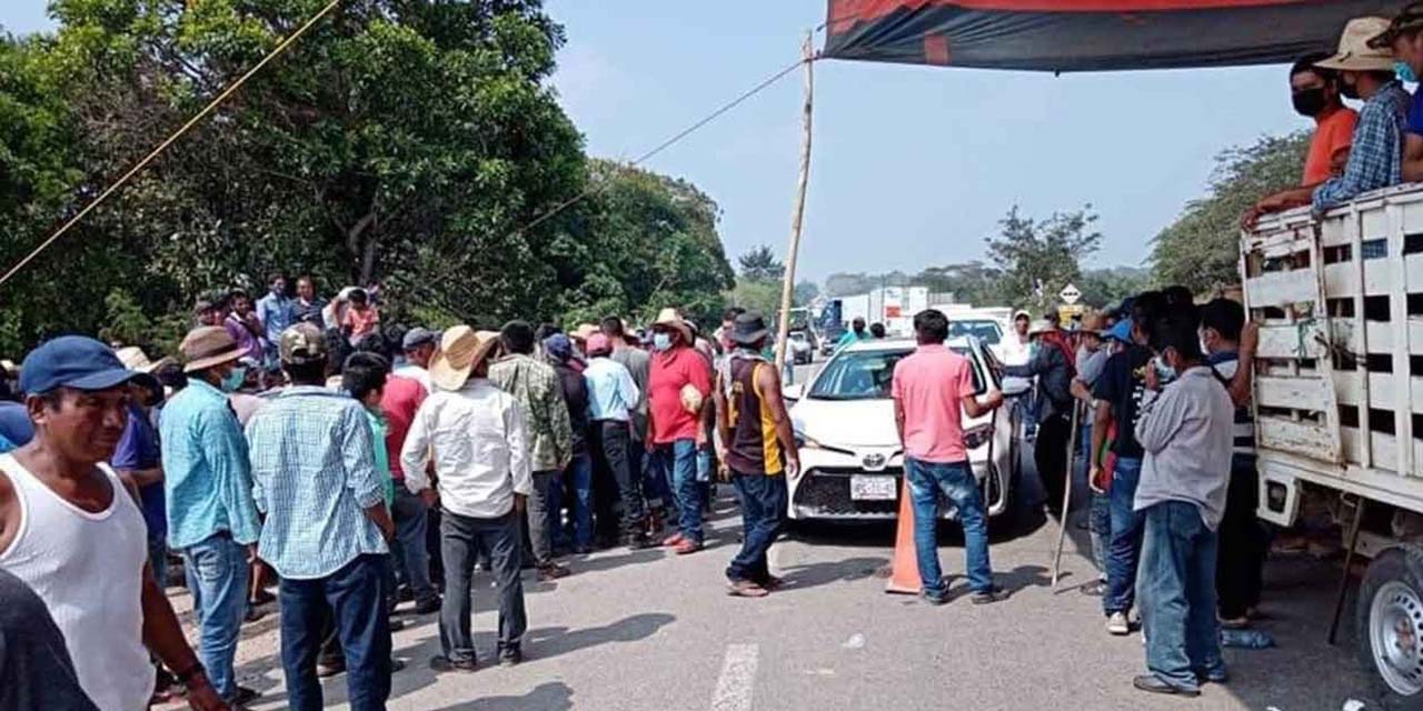 Cumple dos semanas bloqueo en carretera 175 | El Imparcial de Oaxaca