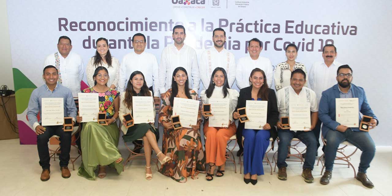 Entrega IEEPO reconocimientos a docentes premiados por la SEP | El Imparcial de Oaxaca