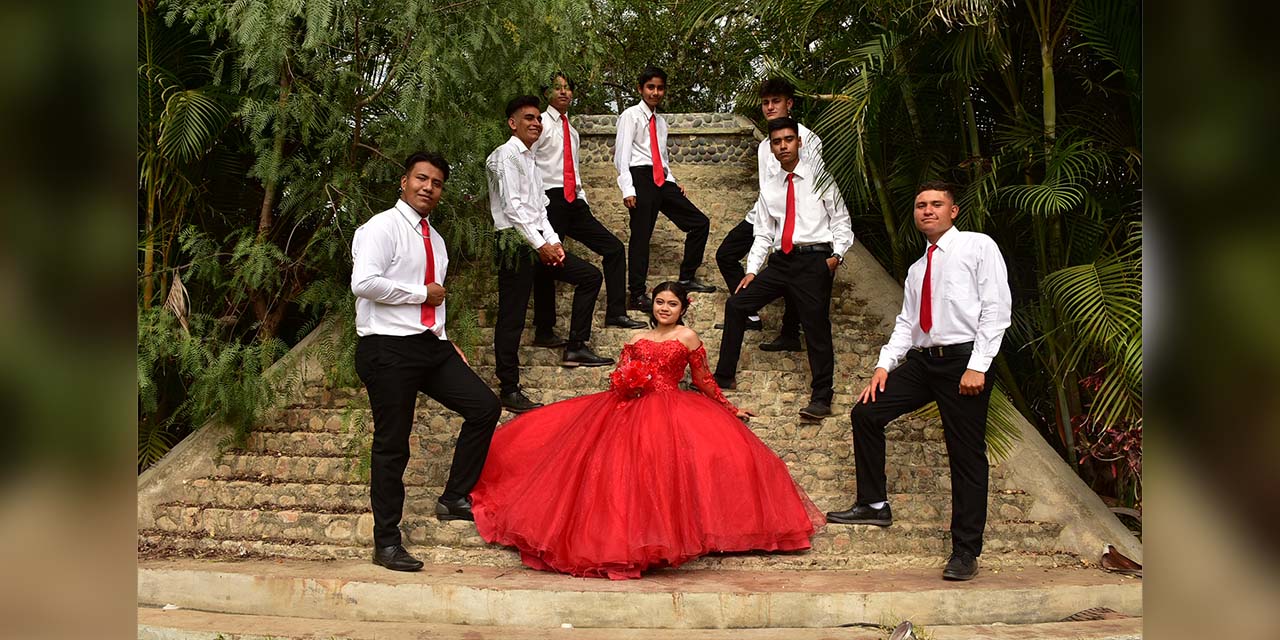 Celebra Virginia Azucena dulce edad de ensueño | El Imparcial de Oaxaca