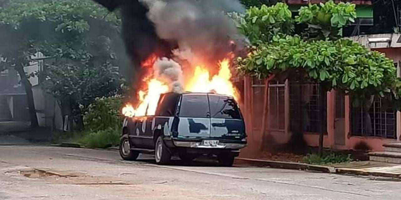 Incendian 2 camionetas en Matías Romero | El Imparcial de Oaxaca