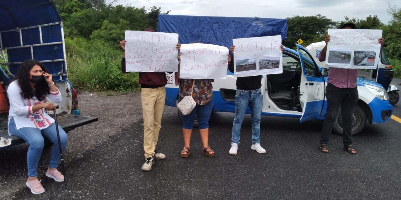 Bloquean mototaxistas de Juchitán en apoyo a desempleada | El Imparcial de Oaxaca