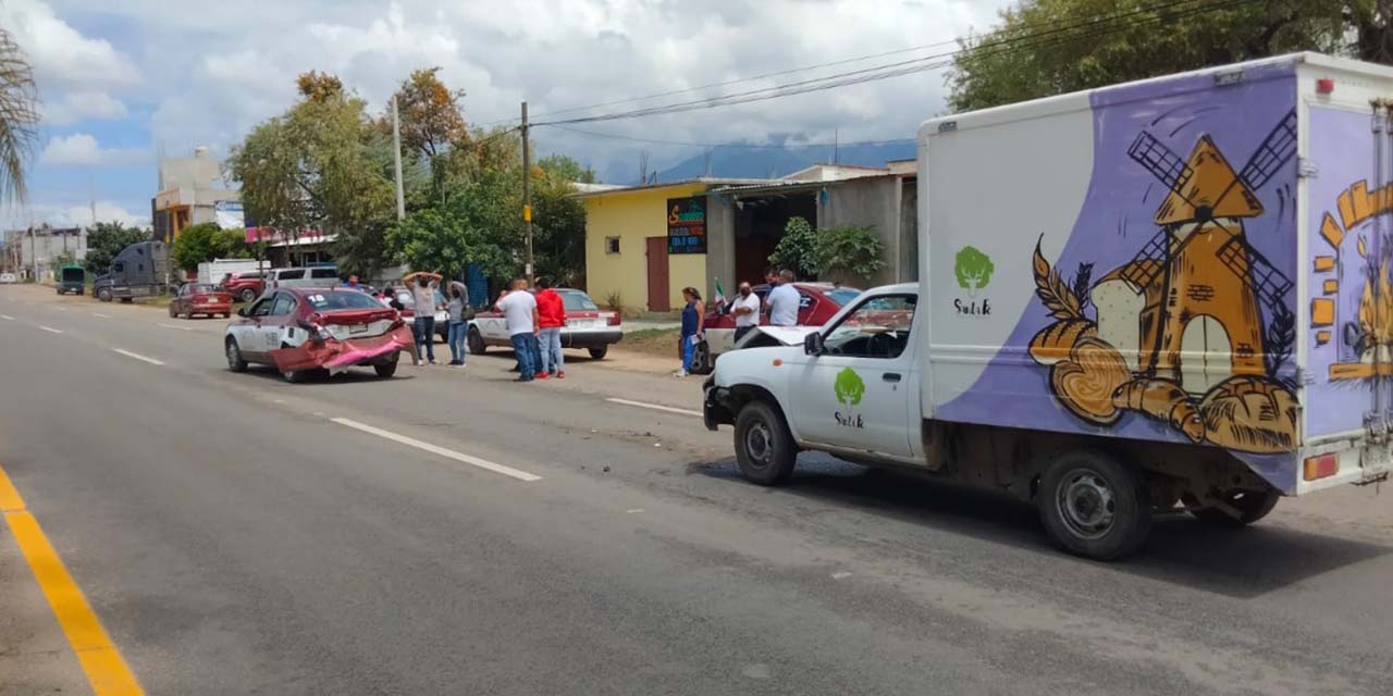 Choque por alcance en ruta al Tule | El Imparcial de Oaxaca