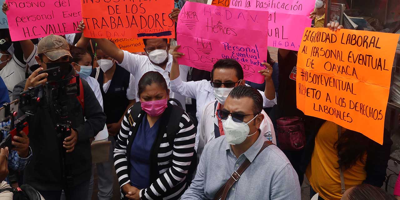 Exigen recontratar a médicos especialistas | El Imparcial de Oaxaca