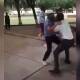 Se agarran a golpes dos estudiantes de secundaria en Ciudad Ixtepec