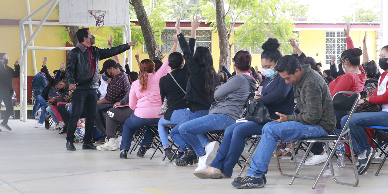Tras 2 años y medio, la España reabre aulas | El Imparcial de Oaxaca