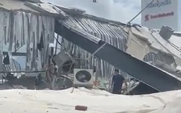 (VIDEO) “Gente atrapada”: el techo de un gimnasio se desplomó en Colima tras el sismo y así quedó | El Imparcial de Oaxaca