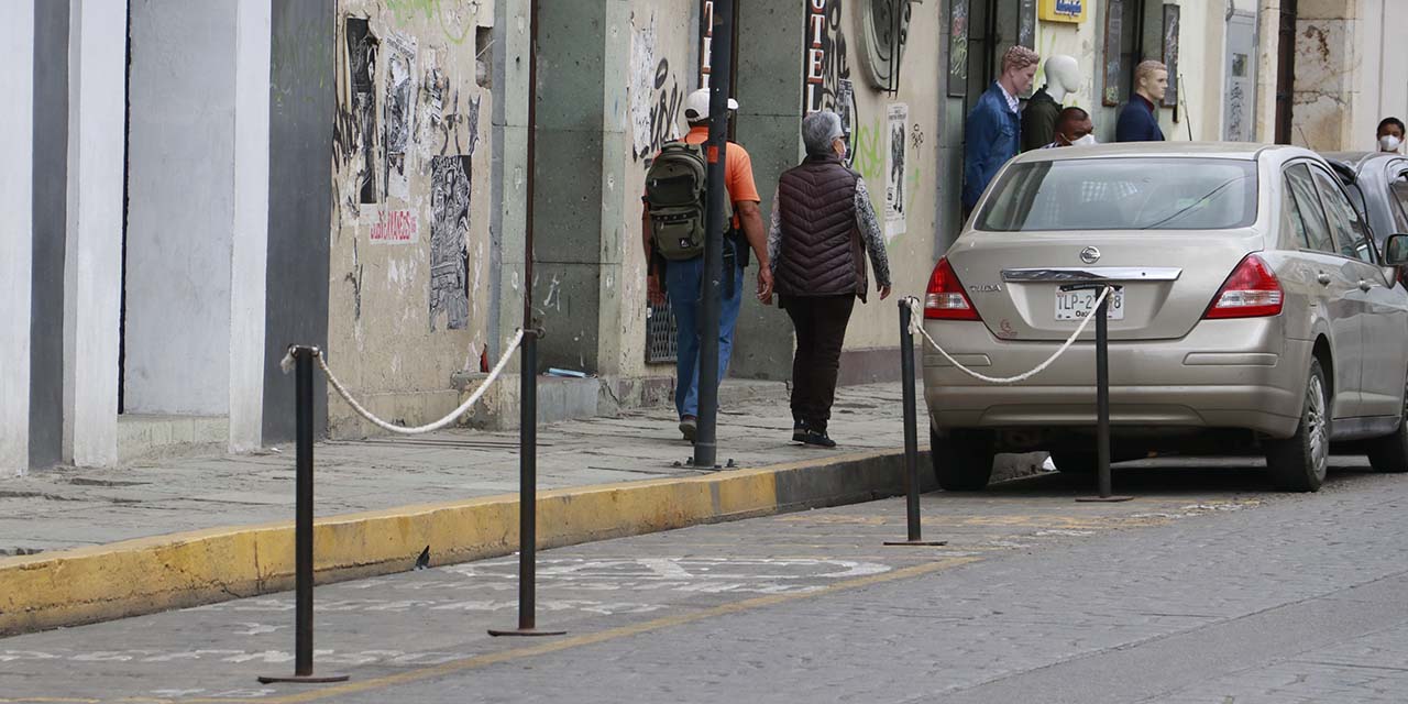 Retan a operativo barredora; apartan vía pública con objetos | El Imparcial de Oaxaca