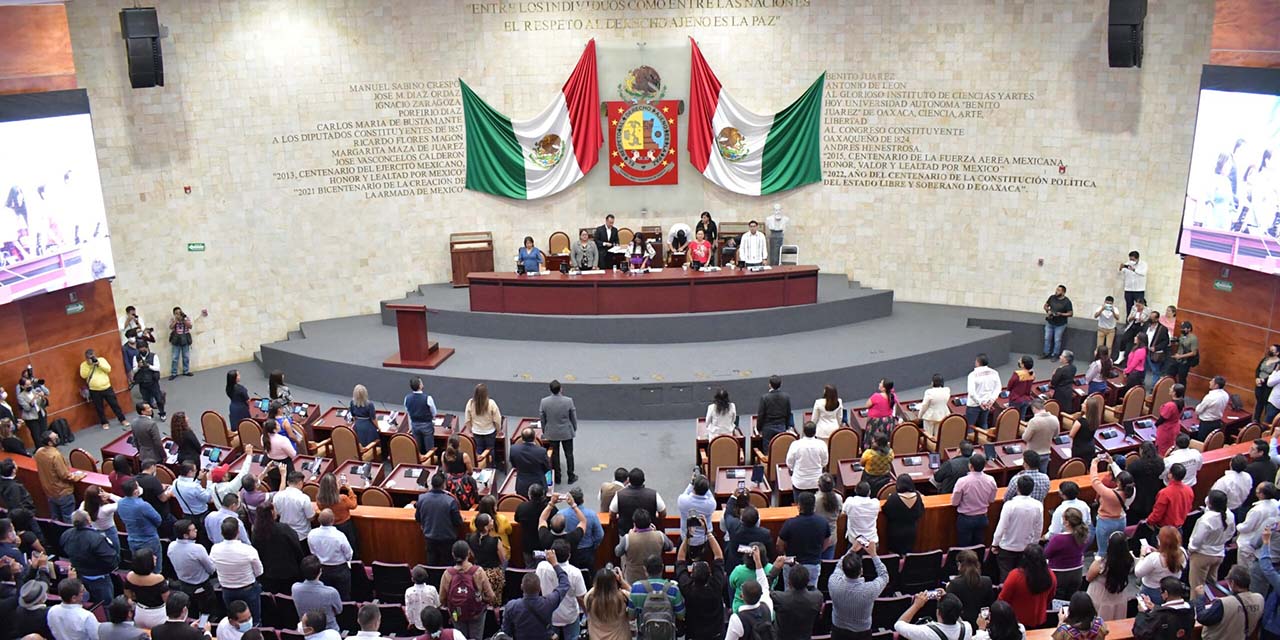 Entre protestas termina segundo periodo de sesiones del Congreso | El Imparcial de Oaxaca
