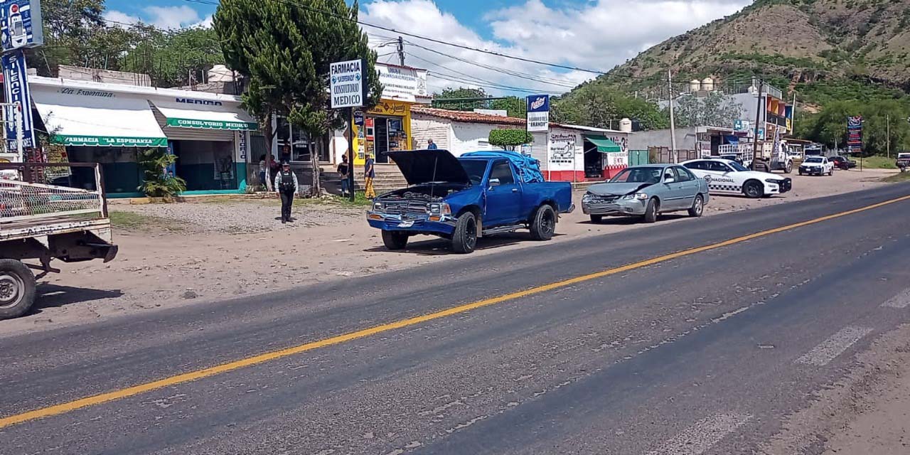 Carambola deja daños materiales en la Huajuapan-Tehuacán | El Imparcial de Oaxaca