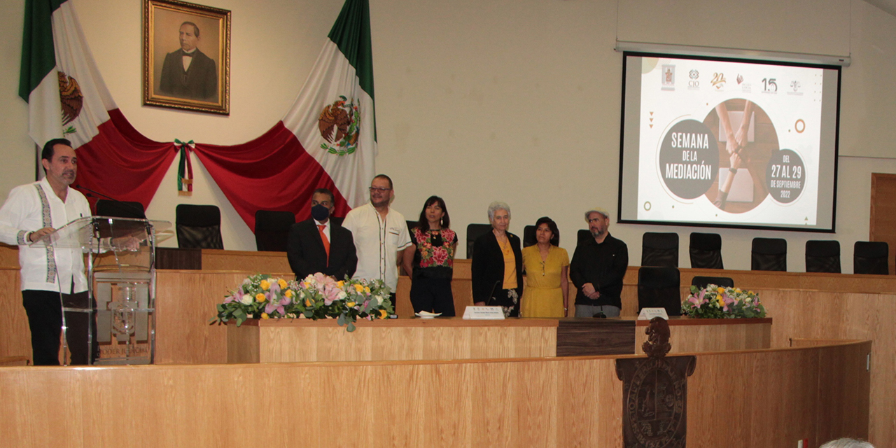 Concluye Poder Judicial Semana de la Mediación con presentación de libro | El Imparcial de Oaxaca