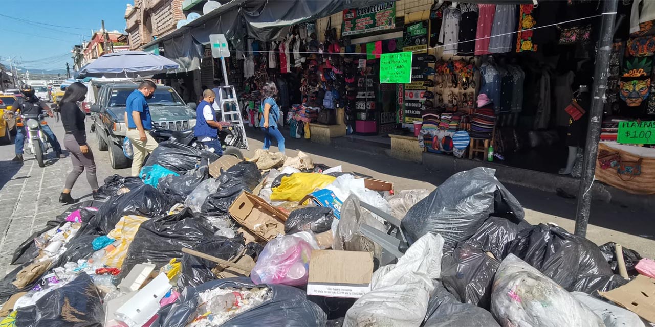 Mercados acumulan basura; municipio, rebasado en rutas