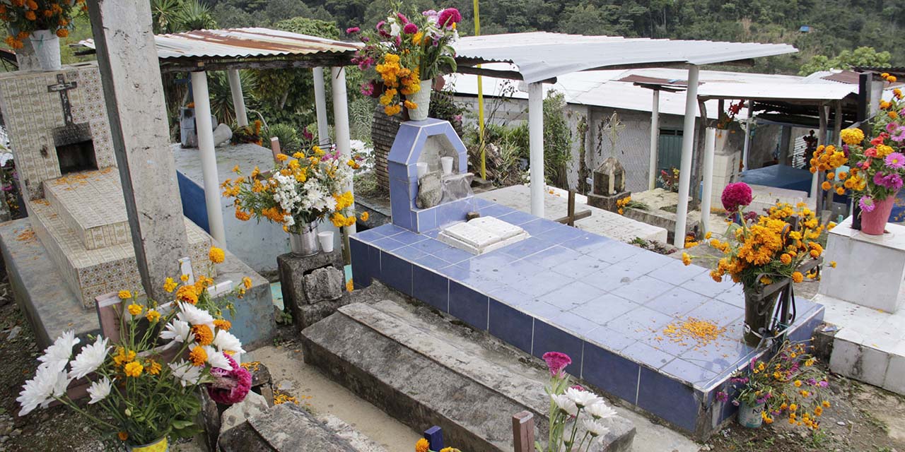 Exigen vigilancia en panteón de Huautla | El Imparcial de Oaxaca