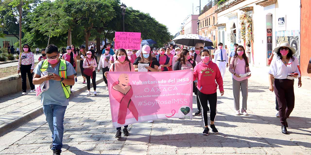 Realizan voluntarias del IMSS caminata contra cáncer de mama | El Imparcial de Oaxaca