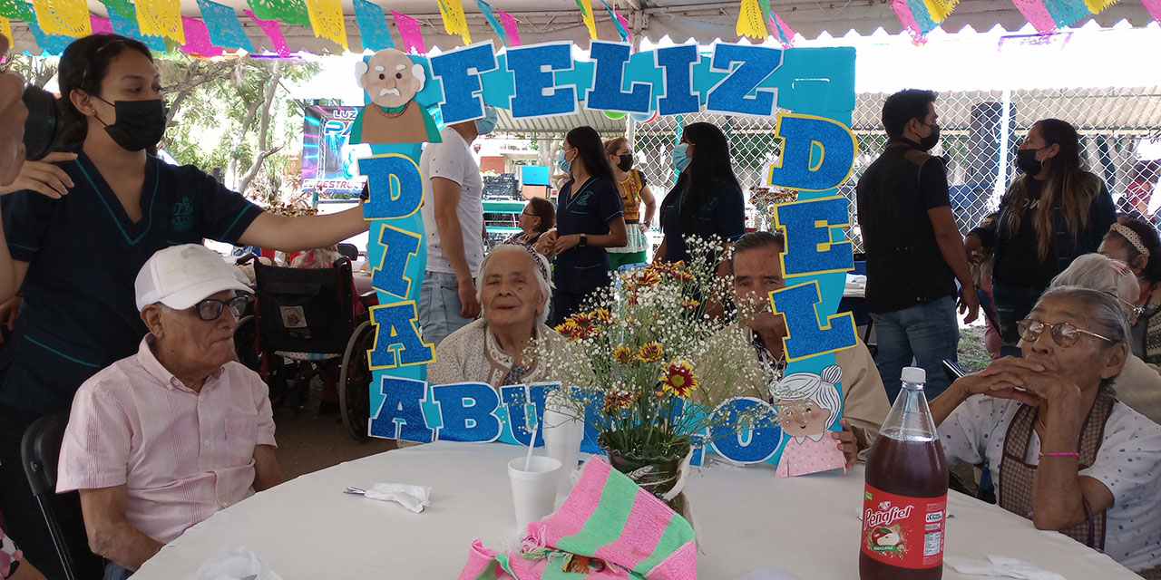 Inadvertido Día Internacional de las Personas de Edad  | El Imparcial de Oaxaca