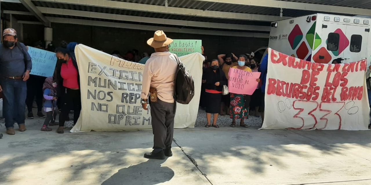 Habitantes de Xochiltepec mantienen retenidos a trabajadores del INPI- Oaxaca | El Imparcial de Oaxaca