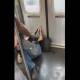 Video: un hombre causa terror dentro del Metro y corta a pasajeros