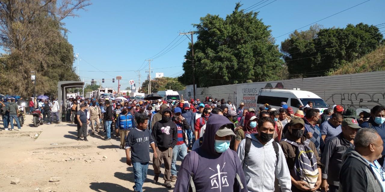 Paran labores empleados de limpia en la capital; exigen relleno sanitario | El Imparcial de Oaxaca