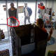 VIDEO: Atracan a punta de pistola en farmacia de la Panorámica