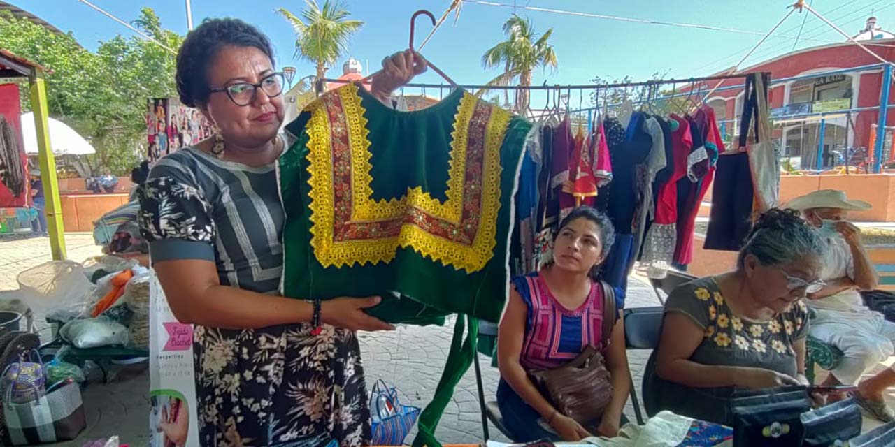 Mujeres exponen sus productos en la Feria de Emprendedoras en Pochutla | El Imparcial de Oaxaca