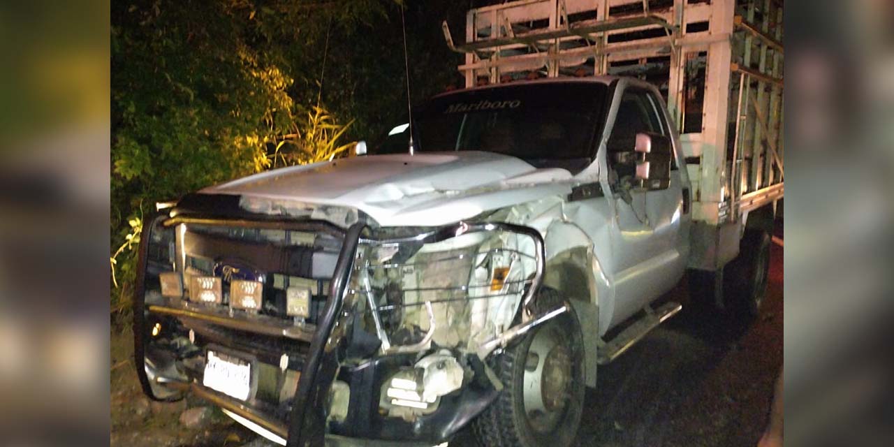 Camión golpea a camioneta y se da a la fuga en Jamiltepec | El Imparcial de Oaxaca