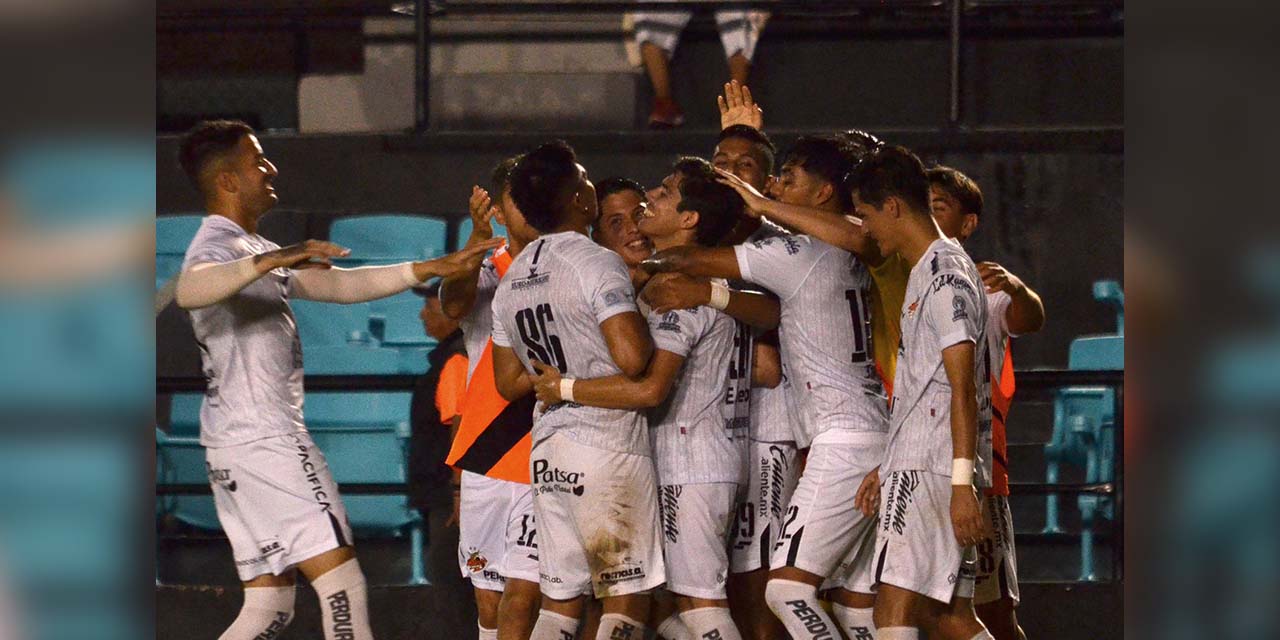 Alebrijes pegan a Pioneros en la Liga Premier Serie B | El Imparcial de Oaxaca