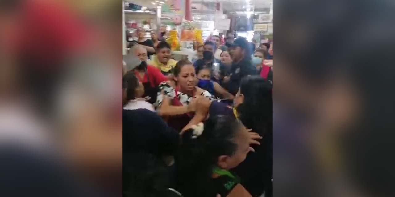 Comerciantes de Tehuantepec se dan con todos por disputa de locales | El Imparcial de Oaxaca