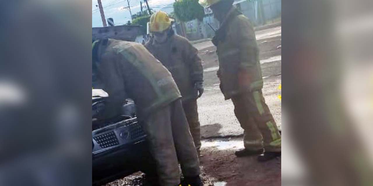 Se incendia taxi de Huajuapan, solo daños | El Imparcial de Oaxaca