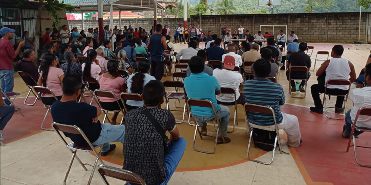 Reconstrucción de Candelaria Loxicha con retraso en obras y nóminas “infladas” | El Imparcial de Oaxaca