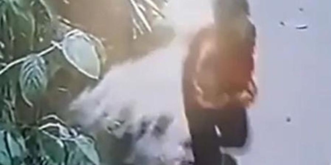 Video: Hombre perdió el brazo al explotarle una bomba casera con la que atacaría una casa | El Imparcial de Oaxaca